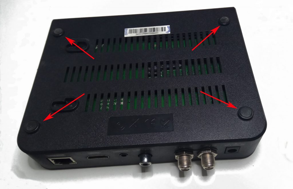 Tapones de los tornillos de la parte de abajo del receptor Engel