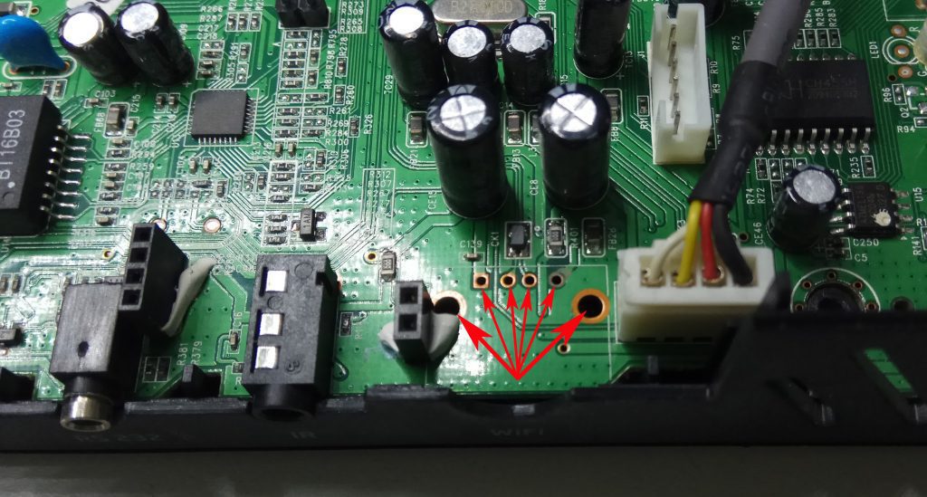 Pads libre en el interior del receptor para añadir un conector usb