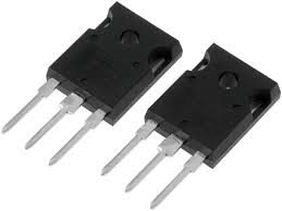 Dos transistores con encapsulado TO-126